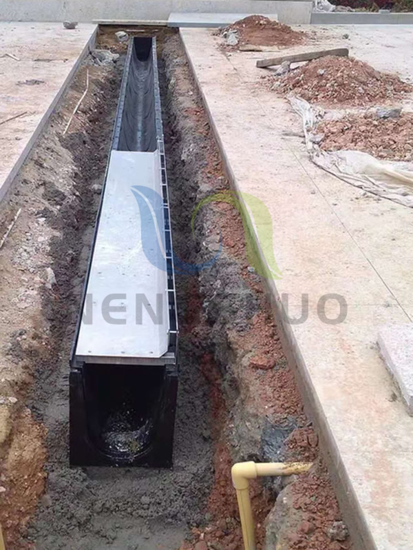 HDPE縫隙式排水溝施工案例
